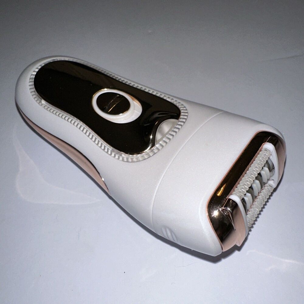 electribrite razor hb-905b. NO CHARGER.